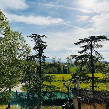 Bed & Breakfast La Rondinella Cerasolo Buitenkant foto